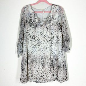 SAGE Animal Print V Neck With Tassel size M